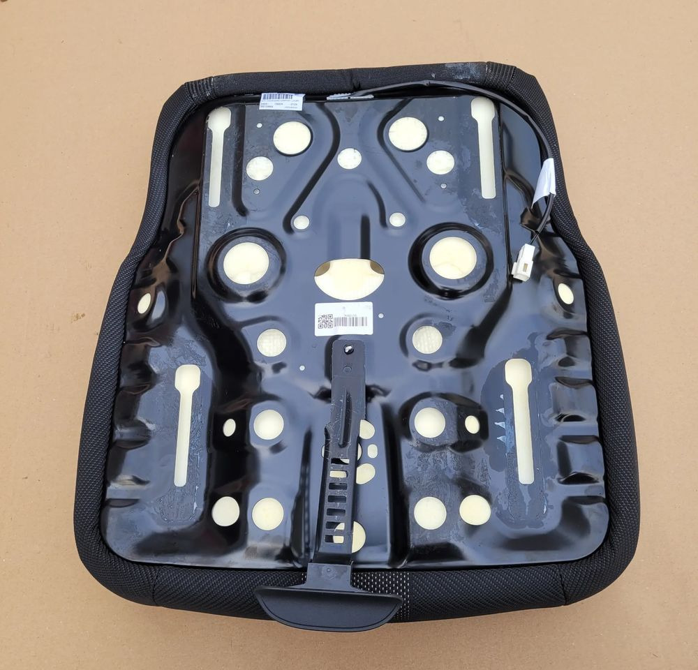 SIEDZISKO FOTELA DAF XF XG ORYGINAŁ CHWALIM116 - Sēdeklis - Kravas automašīna: foto 2 SIEDZISKO FOTELA DAF XF XG ORYGINAŁ CHWALIM116 - Sēdeklis - Kravas automašīna: foto 2