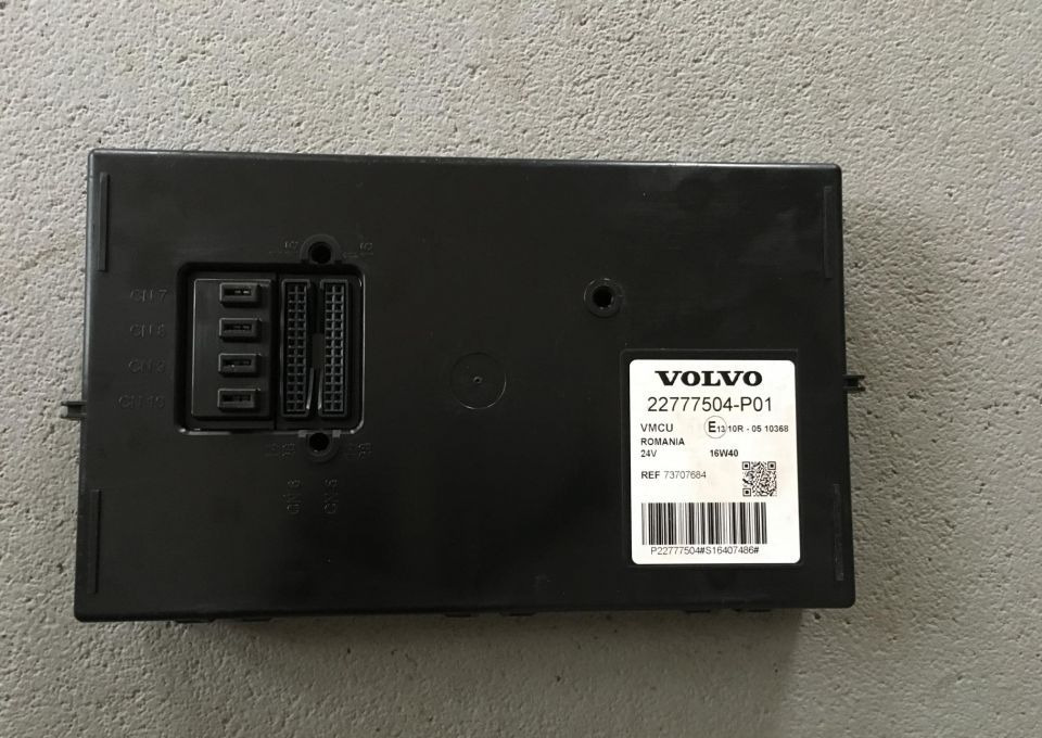 Elektroniskais vadības bloks (ECU) - Kravas automašīna STEROWNIK KOMPUTER VOLVO 73707684 24V VMCU E13: foto 1