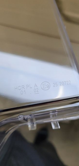 SZKLO KLOSZ LAMPY RENAULT RANGE T GAMA PRAWY - Tuvās gaismas: foto 3 SZKLO KLOSZ LAMPY RENAULT RANGE T GAMA PRAWY - Tuvās gaismas: foto 3