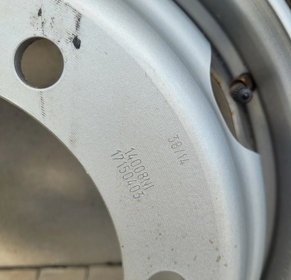 ZAPAS KOLO MIDLUM D 205/75 R17.5 LSR1+ CONTINENTAL - Riepa - Kravas automašīna: foto 3 ZAPAS KOLO MIDLUM D 205/75 R17.5 LSR1+ CONTINENTAL - Riepa - Kravas automašīna: foto 3