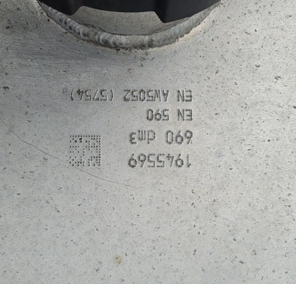 Degvielas tvertne - Kravas automašīna ZBIORNIK PALIWA DAF 690L 1945569 60X68X195CM CHWALIM116: foto 6 Degvielas tvertne - Kravas automašīna ZBIORNIK PALIWA DAF 690L 1945569 60X68X195CM CHWALIM116: foto 6