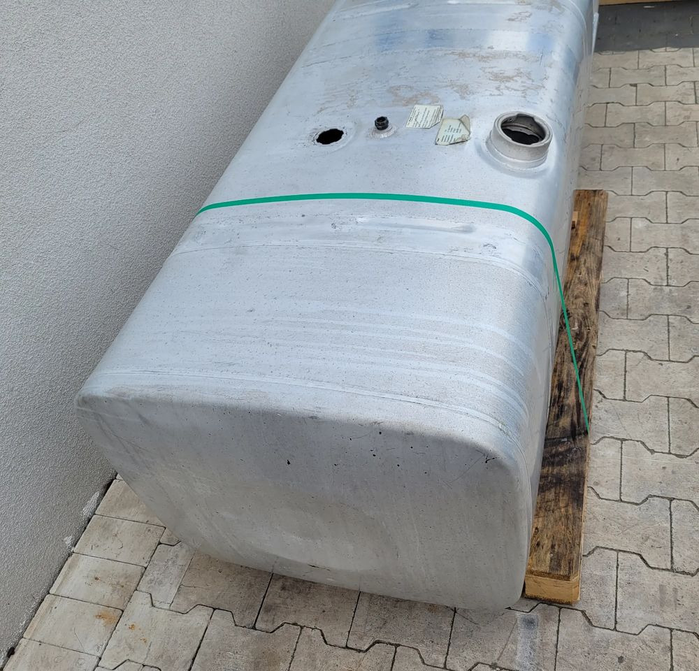 ZBIORNIK PALIWA MAN TGX TGS 200X60X70CM - Degvielas sistēma: foto 3 ZBIORNIK PALIWA MAN TGX TGS 200X60X70CM - Degvielas sistēma: foto 3