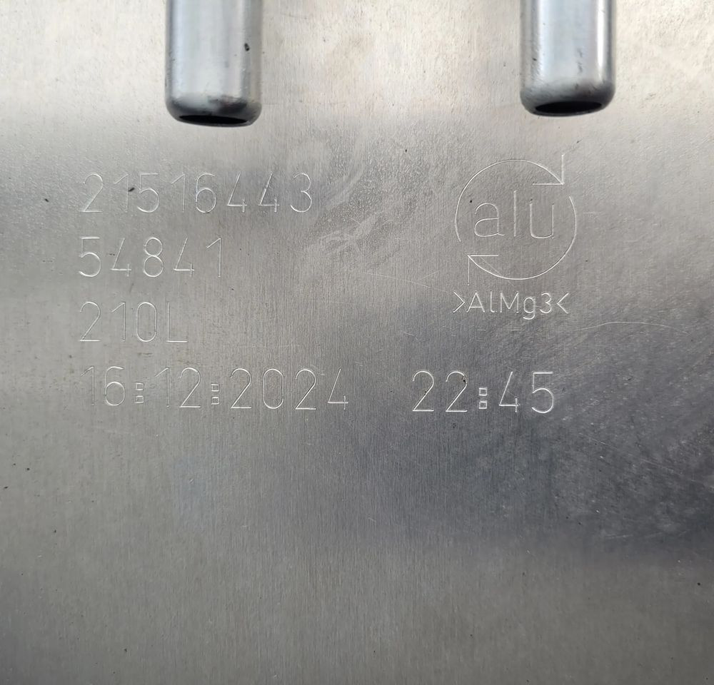 Jaunā Degvielas tvertne - Kravas automašīna ZBIORNIK PALIWA VOLVO FH4 FH5 RENAULT 21516443 210L CHWALIM116: foto 6