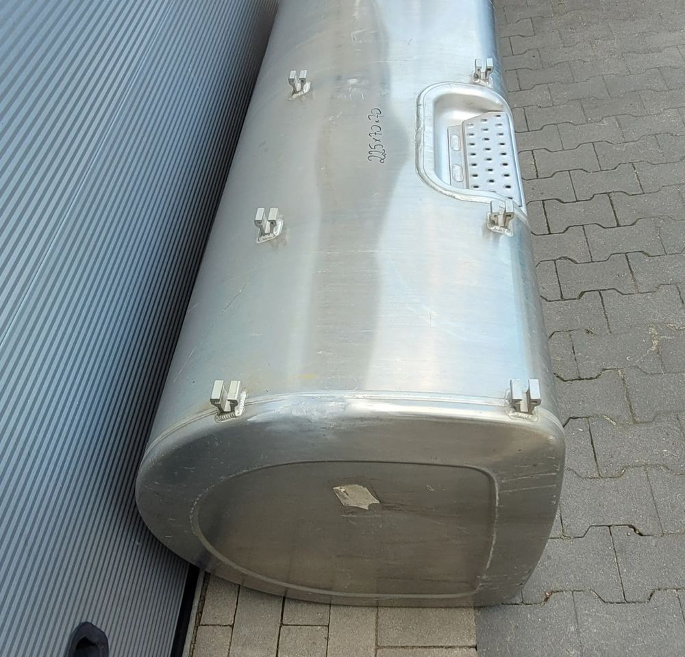 ZBIORNIK PALIWA VOLVO FH4 FM RENAULT 21442020 225X70X70CM - Degvielas sistēma: foto 3 ZBIORNIK PALIWA VOLVO FH4 FM RENAULT 21442020 225X70X70CM - Degvielas sistēma: foto 3