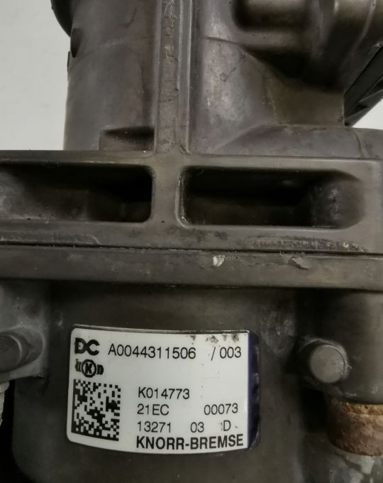 Zawór GŁÓWNY HAMULCA ACTROS MP4 A0044311506 KNOR - Bremžu vārsts - Kravas automašīna: foto 2 Zawór GŁÓWNY HAMULCA ACTROS MP4 A0044311506 KNOR - Bremžu vārsts - Kravas automašīna: foto 2