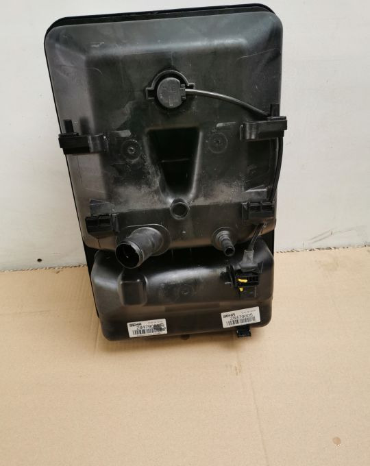 Zbiorniczek wyrównawczy DAF XF 106 - Izplešanās tvertne - Kravas automašīna: foto 2 Zbiorniczek wyrównawczy DAF XF 106 - Izplešanās tvertne - Kravas automašīna: foto 2