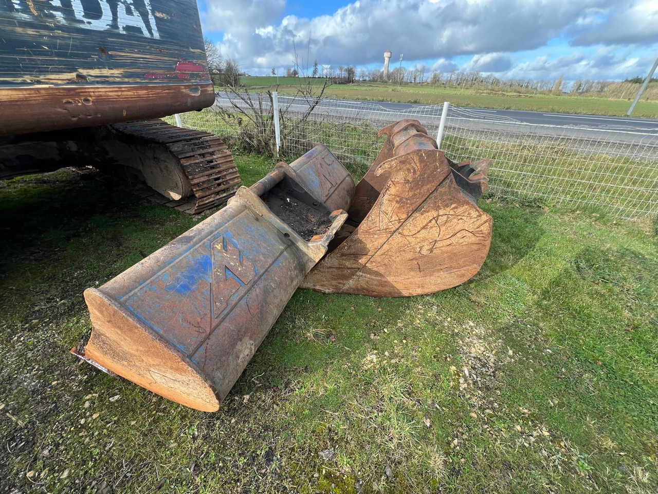 HYUNDAI ROBEX180L0-9 - Kāpurķēžu ekskavators: foto 5 HYUNDAI ROBEX180L0-9 - Kāpurķēžu ekskavators: foto 5