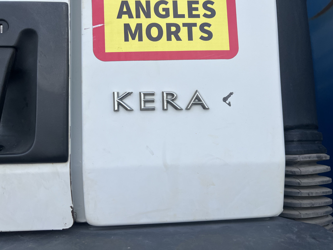 Renault kerax  - Kravas auto ar manipulatoru: foto 4 Renault kerax  - Kravas auto ar manipulatoru: foto 4