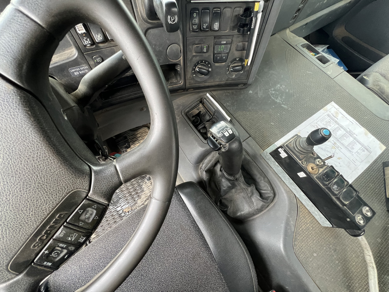 SCANIA 8x4 - Pacēlājs ar āķi: foto 5 SCANIA 8x4 - Pacēlājs ar āķi: foto 5