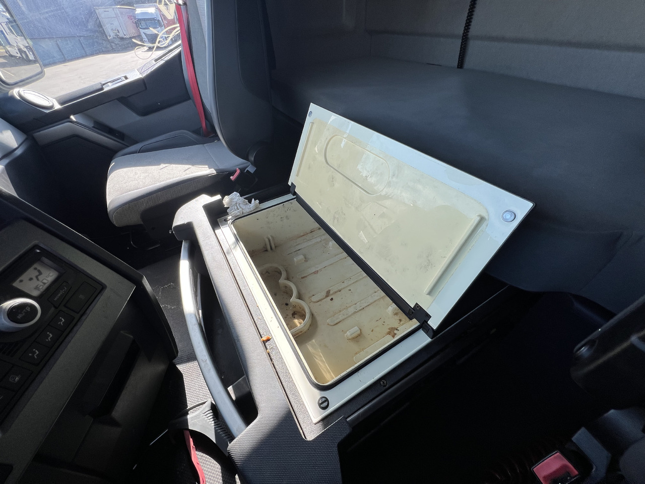 Renault T 460 - Vilcējs: foto 5 Renault T 460 - Vilcējs: foto 5