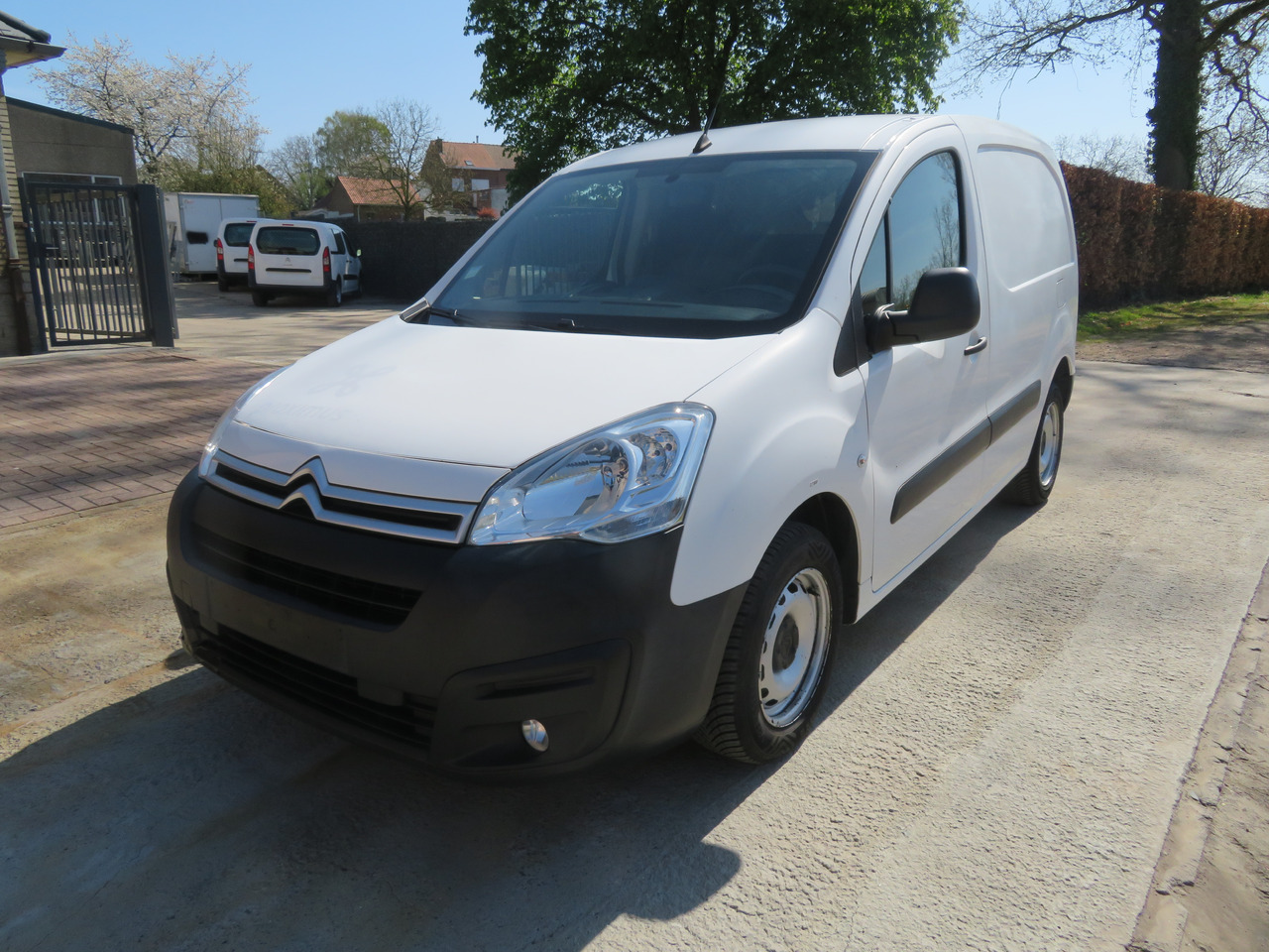CITROËN Berlingo 1.6 BlueHDi CLUB - Kravas mikroautobuss: foto 3 CITROËN Berlingo 1.6 BlueHDi CLUB - Kravas mikroautobuss: foto 3