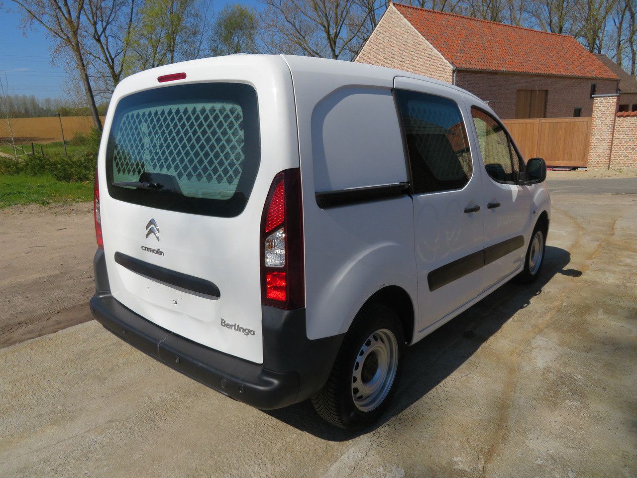 CITROËN Berlingo 1.6 BlueHDi CLUB līzingu CITROËN Berlingo 1.6 BlueHDi CLUB: foto 7