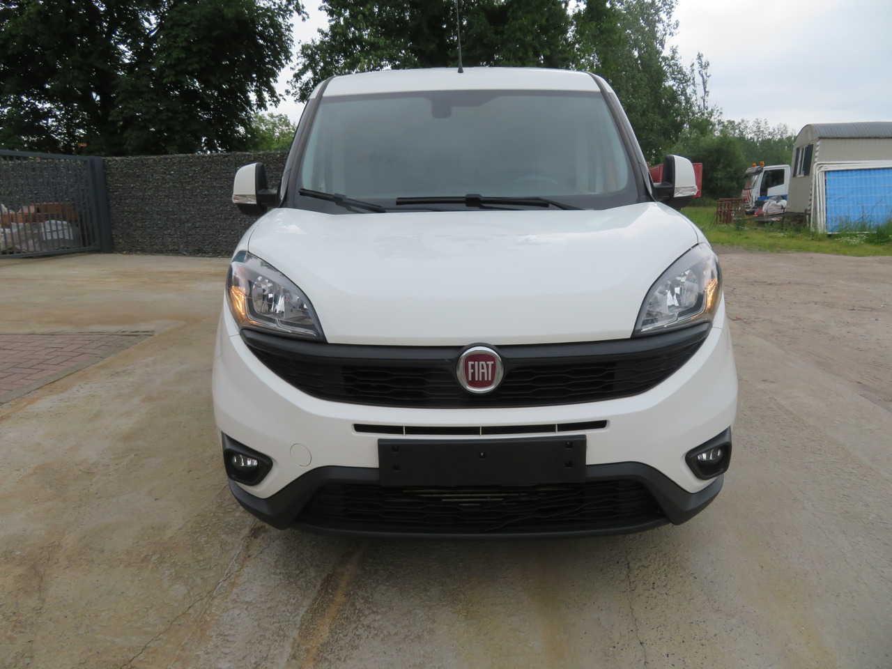FIAT Doblo Cargo 1.6 Multijet - Mazs furgons: foto 2 FIAT Doblo Cargo 1.6 Multijet - Mazs furgons: foto 2
