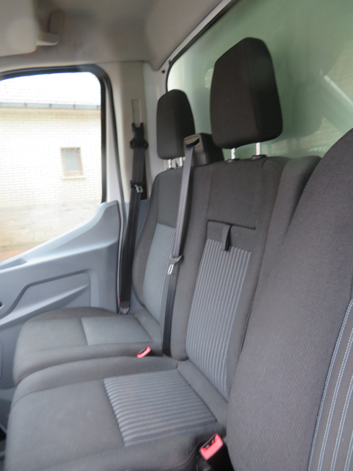 Furgons ar slēgtā virsbūve Ford Transit 2.0TDCi: foto 14 Furgons ar slēgtā virsbūve Ford Transit 2.0TDCi: foto 14