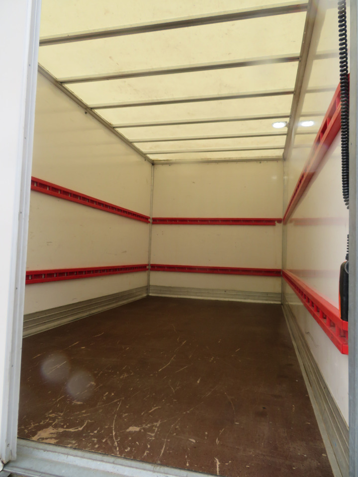Furgons ar slēgtā virsbūve Ford Transit 2.0TDCi: foto 8 Furgons ar slēgtā virsbūve Ford Transit 2.0TDCi: foto 8