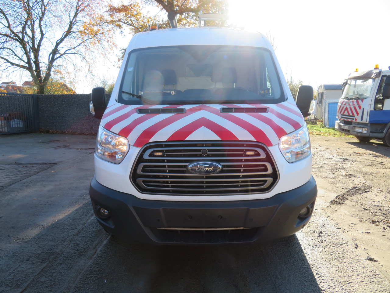 Ford Transit 2.0TDCi - L2H2 - Kravas mikroautobuss: foto 2 Ford Transit 2.0TDCi - L2H2 - Kravas mikroautobuss: foto 2