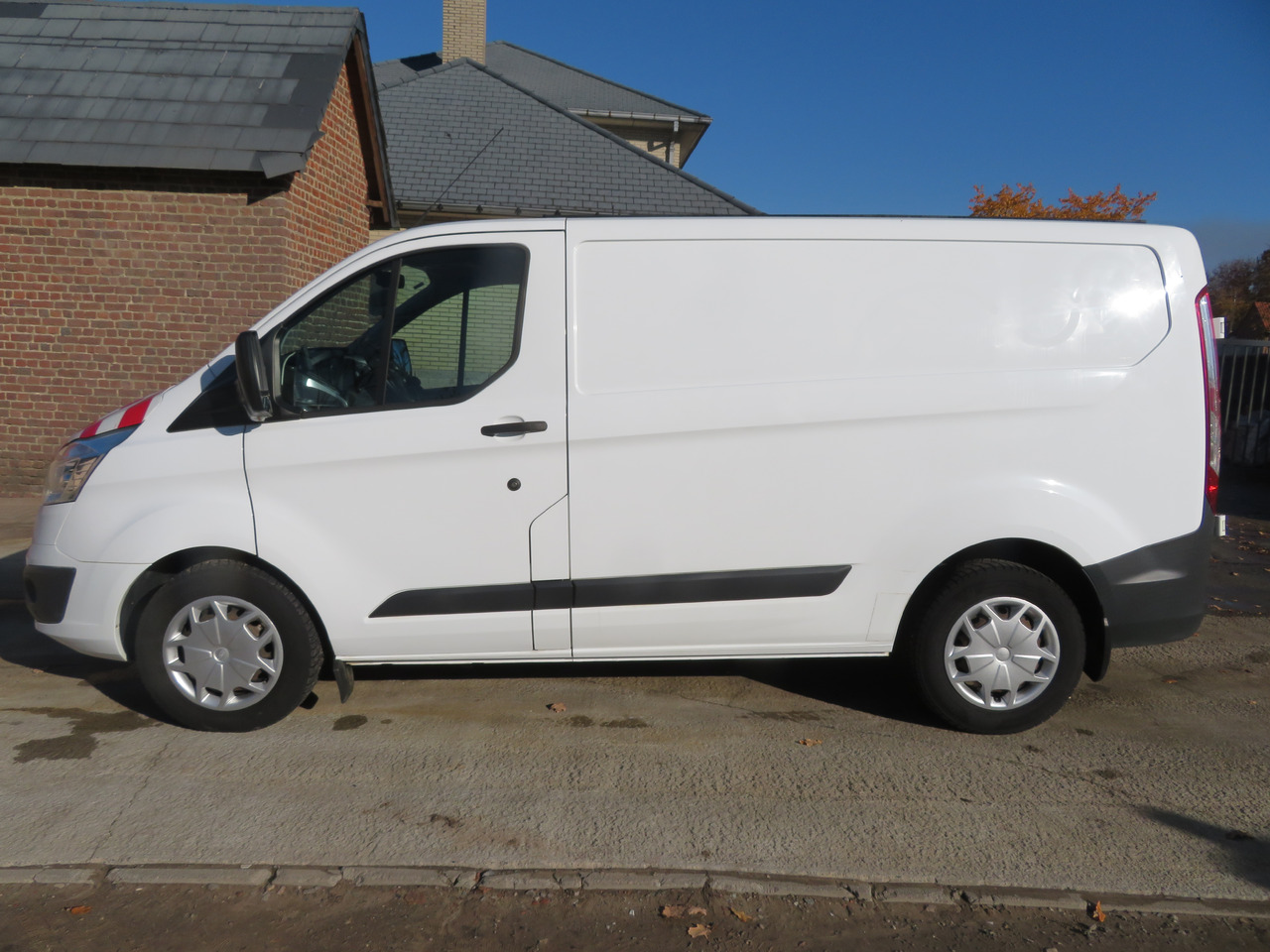 Ford Transit Custom 2.0tdci - Mazs furgons: foto 4 Ford Transit Custom 2.0tdci - Mazs furgons: foto 4