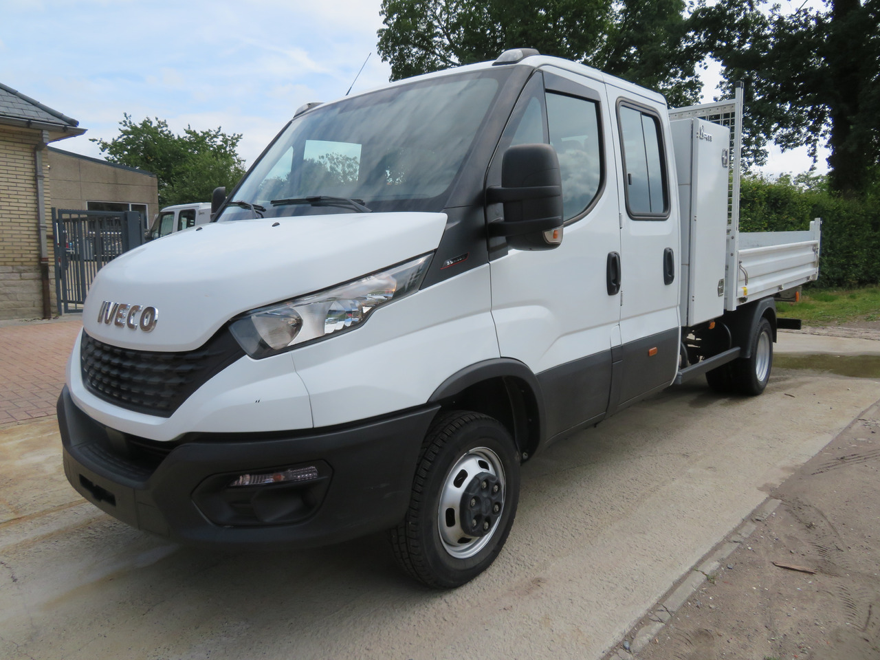 IVECO Daily 35C16 3.0 Dubbel cabine - Komercauto pašizgāzējs, Kravas-pasažieru furgons: foto 3 IVECO Daily 35C16 3.0 Dubbel cabine - Komercauto pašizgāzējs, Kravas-pasažieru furgons: foto 3