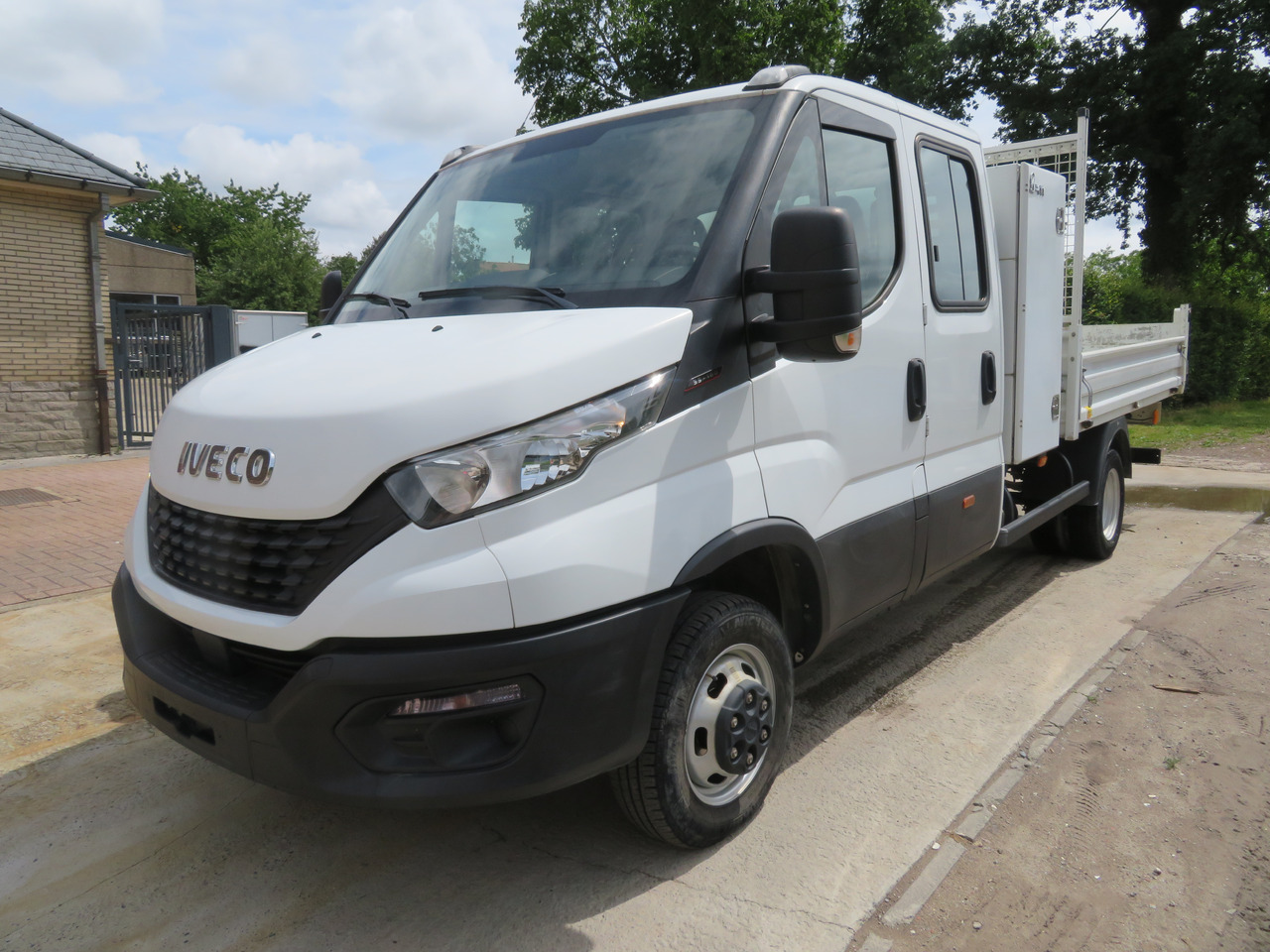 IVECO Daily 35C16 3.0 Dubbel cabine - Komercauto pašizgāzējs, Kravas-pasažieru furgons: foto 3 IVECO Daily 35C16 3.0 Dubbel cabine - Komercauto pašizgāzējs, Kravas-pasažieru furgons: foto 3