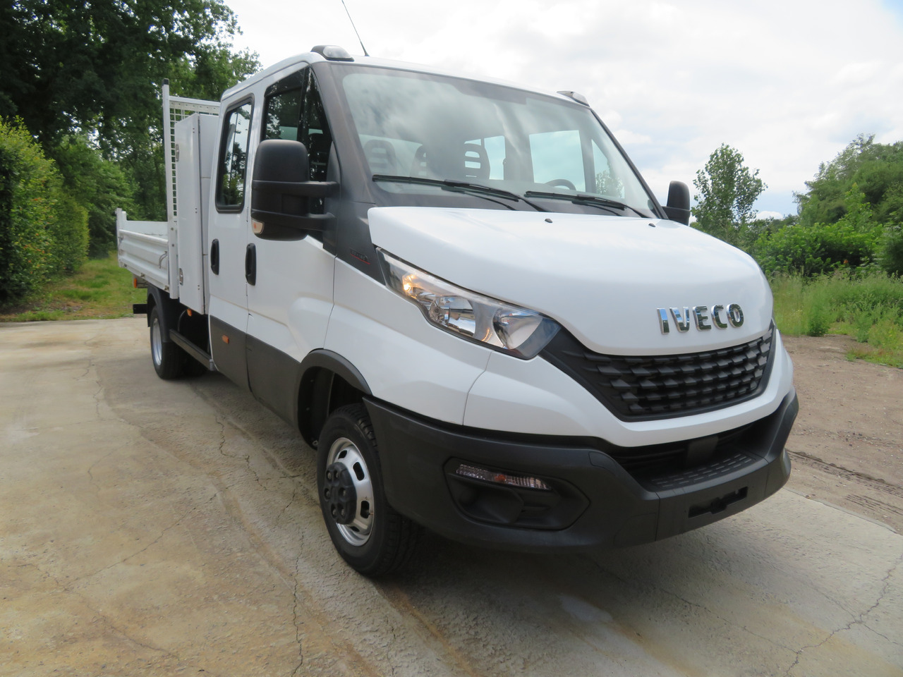 IVECO Daily 35C16 3.0 Dubbel cabine - Komercauto pašizgāzējs, Kravas-pasažieru furgons: foto 1 IVECO Daily 35C16 3.0 Dubbel cabine - Komercauto pašizgāzējs, Kravas-pasažieru furgons: foto 1