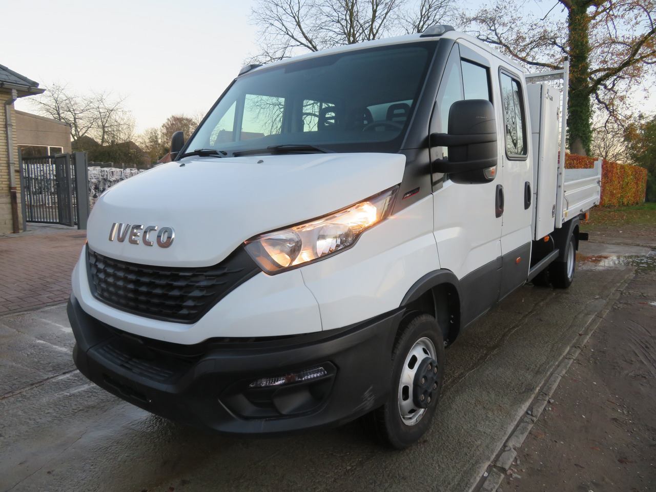 Iveco Daily 35C16 3.0 - Komercauto pašizgāzējs, Kravas-pasažieru furgons: foto 3 Iveco Daily 35C16 3.0 - Komercauto pašizgāzējs, Kravas-pasažieru furgons: foto 3