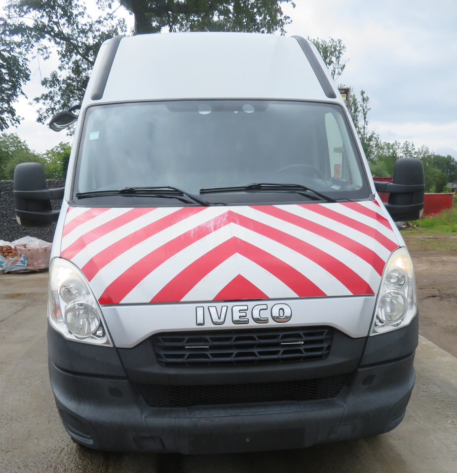 Iveco Daily 50C15 - 4X2 - Kravas mikroautobuss: foto 2 Iveco Daily 50C15 - 4X2 - Kravas mikroautobuss: foto 2