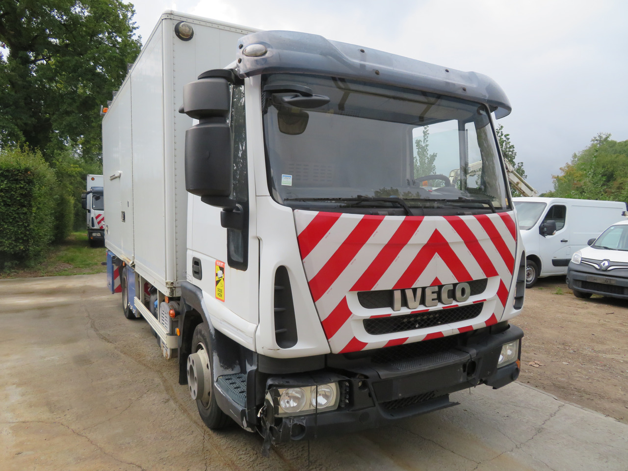 Iveco Eurocargo ML90E18 Bakwagen - Kravas automašīna ar slēgto virsbūvi: foto 1 Iveco Eurocargo ML90E18 Bakwagen - Kravas automašīna ar slēgto virsbūvi: foto 1
