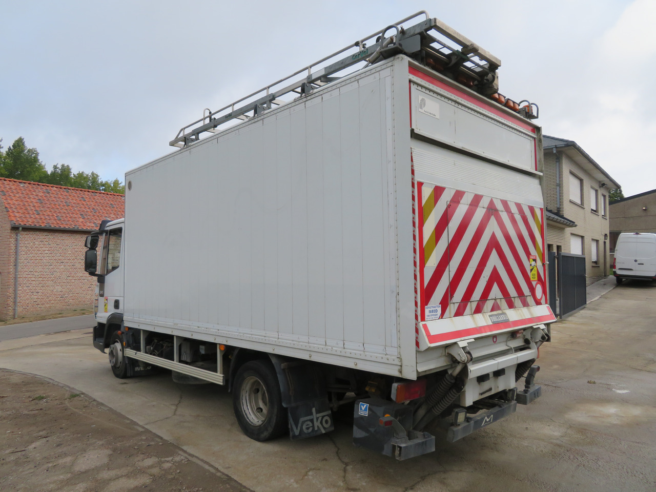 Iveco Eurocargo ML90E18 Bakwagen - Kravas automašīna ar slēgto virsbūvi: foto 5 Iveco Eurocargo ML90E18 Bakwagen - Kravas automašīna ar slēgto virsbūvi: foto 5