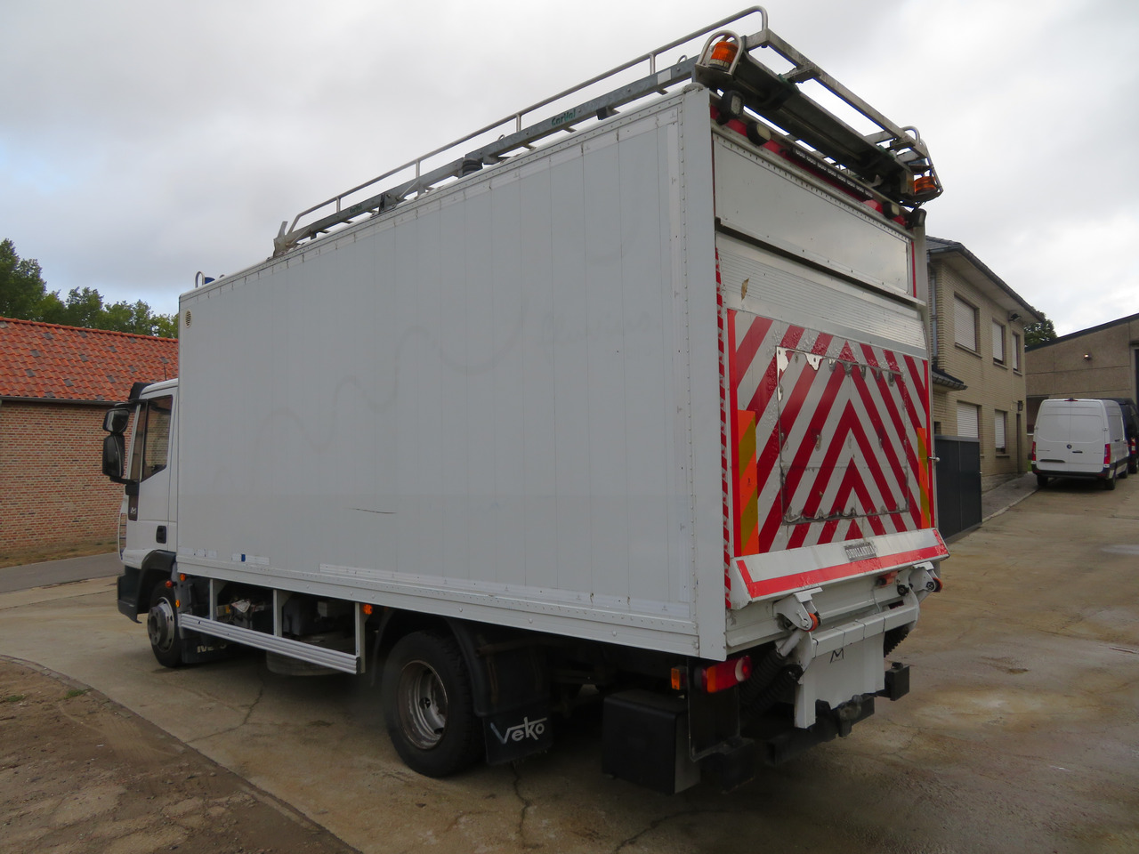 Iveco Eurocargo ML90E18 Bakwagen - Kravas automašīna ar slēgto virsbūvi: foto 5 Iveco Eurocargo ML90E18 Bakwagen - Kravas automašīna ar slēgto virsbūvi: foto 5