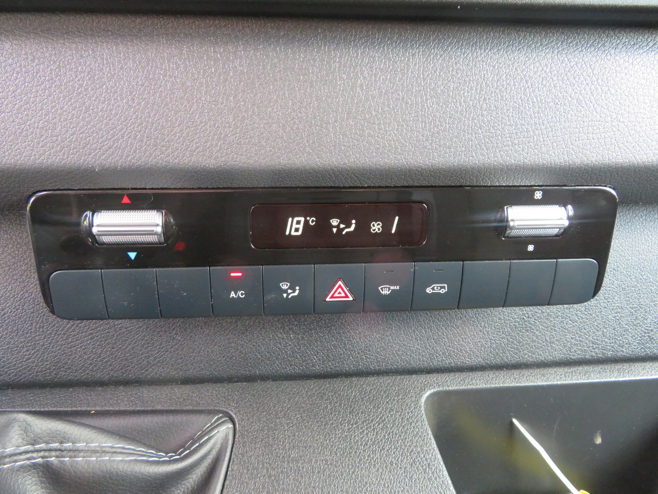 Kravas mikroautobuss MERCEDES-BENZ Sprinter 317cdi - A3H2: foto 12