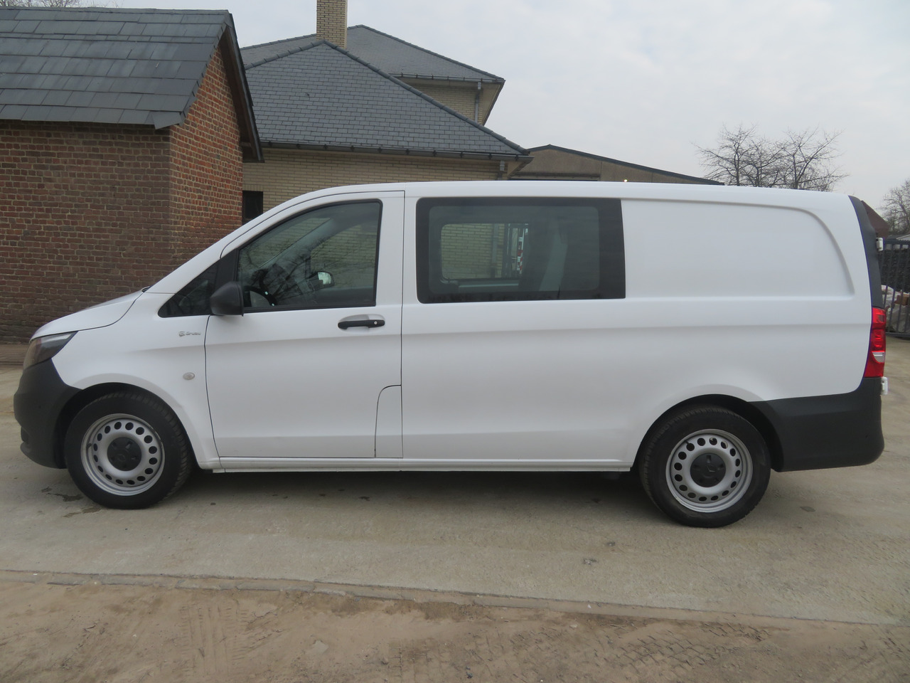 MERCEDES-BENZ Vito 114cdi - A2 - dubbel cabine - Mazs furgons, Kravas-pasažieru furgons: foto 4 MERCEDES-BENZ Vito 114cdi - A2 - dubbel cabine - Mazs furgons, Kravas-pasažieru furgons: foto 4