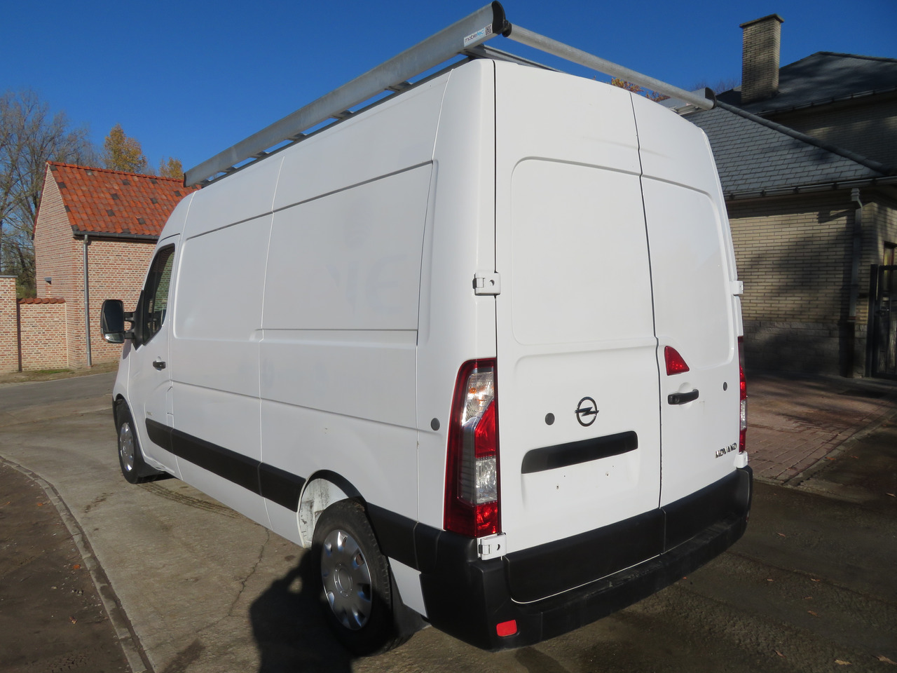 Opel Movano 2.3 CDTI - L2H2 - Mazs furgons: foto 5 Opel Movano 2.3 CDTI - L2H2 - Mazs furgons: foto 5