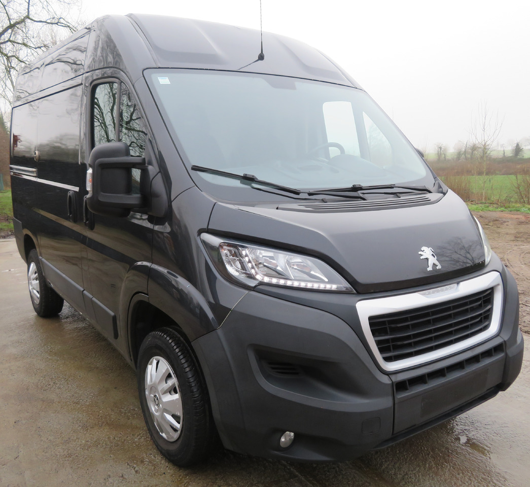Peugeot Boxer 2.0blue HDI - Mazs furgons: foto 1 Peugeot Boxer 2.0blue HDI - Mazs furgons: foto 1