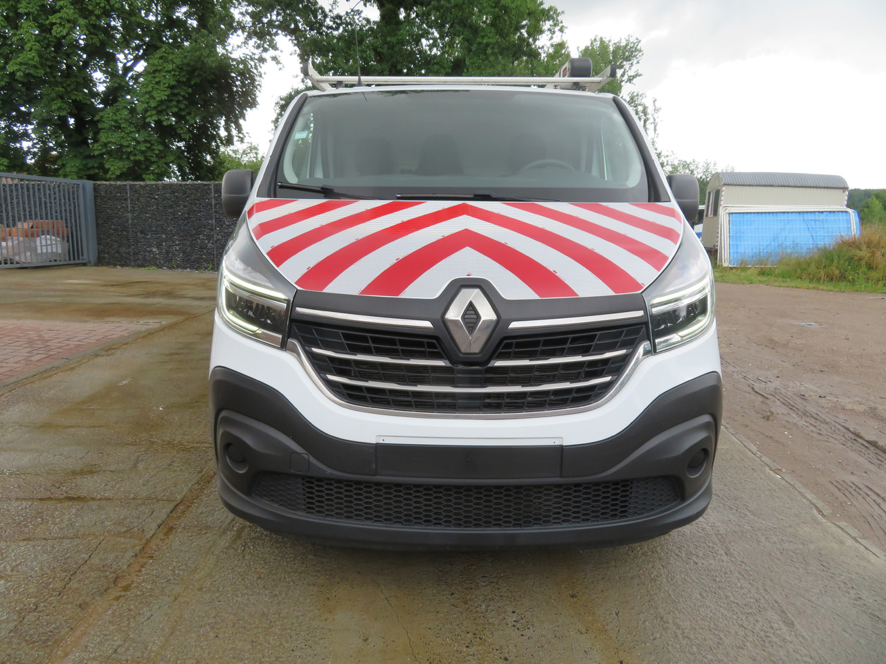 RENAULT Trafic 2.0dCi - L2H1 - Mazs furgons: foto 2 RENAULT Trafic 2.0dCi - L2H1 - Mazs furgons: foto 2