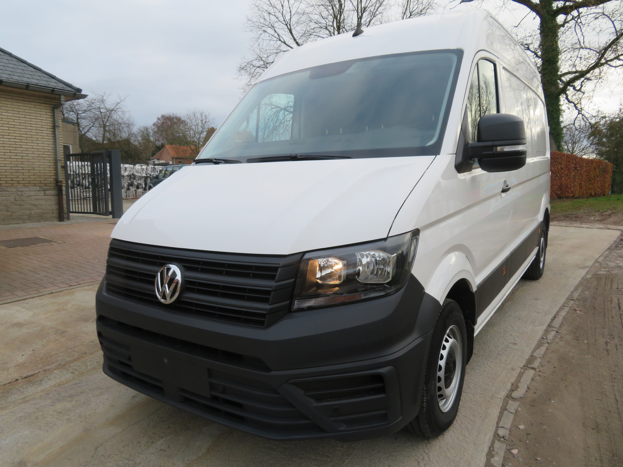 Volkswagen Crafter 2.0 CR TDi L3H3 - Kravas mikroautobuss: foto 3 Volkswagen Crafter 2.0 CR TDi L3H3 - Kravas mikroautobuss: foto 3