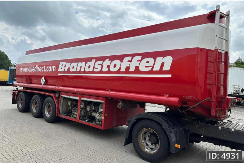 Burg BPO 16-28 / Fuel tanker / 47400L / 5 Comp / ADR, ADR - Puspiekabe cisterna: foto 4 Burg BPO 16-28 / Fuel tanker / 47400L / 5 Comp / ADR, ADR - Puspiekabe cisterna: foto 4