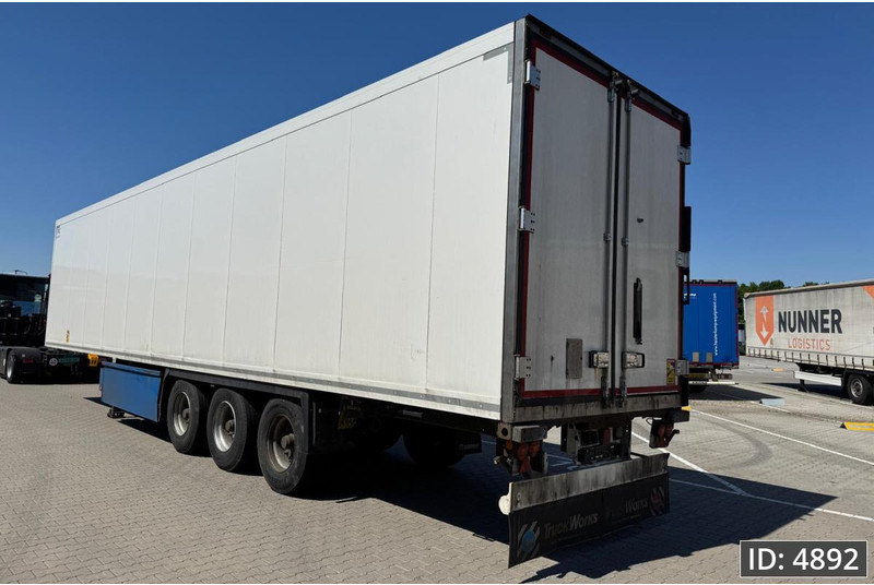 Krone SD / Carrier Vector 1550 / Palletbox / BPW Drum - Puspiekabe refrižerators: foto 2 Krone SD / Carrier Vector 1550 / Palletbox / BPW Drum - Puspiekabe refrižerators: foto 2