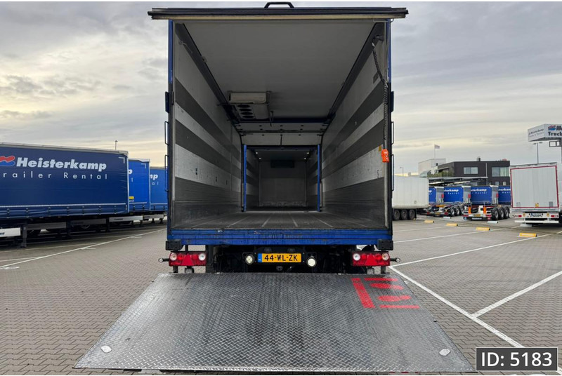 Mercedes-Benz Antos 2736 Day Cab, Euro 6, + Schmitz / Durchladbar / Carrier / 92m3 - Kravas automašīna refrižerators: foto 4 Mercedes-Benz Antos 2736 Day Cab, Euro 6, + Schmitz / Durchladbar / Carrier / 92m3 - Kravas automašīna refrižerators: foto 4