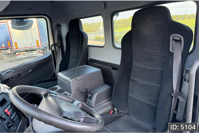 Konteineru vedējs/ Kravas automašīna ar noņemamā virsbūve Mercedes-Benz Atego 1318 Day Cab, Euro 6, / BDF / DHOLLANDIA 2000KG: foto 8