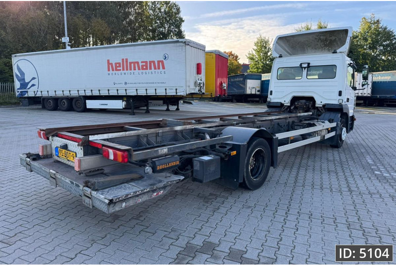 Mercedes-Benz Atego 1318 Day Cab, Euro 6, / BDF / DHOLLANDIA 2000KG - Konteineru vedējs/ Kravas automašīna ar noņemamā virsbūve: foto 3 Mercedes-Benz Atego 1318 Day Cab, Euro 6, / BDF / DHOLLANDIA 2000KG - Konteineru vedējs/ Kravas automašīna ar noņemamā virsbūve: foto 3