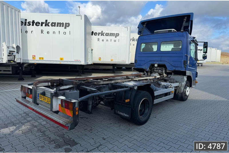 Mercedes-Benz Atego 816 Day Cab, Euro 5, BDF / EPS automatic / standklima / Hydraulic system - Konteineru vedējs/ Kravas automašīna ar noņemamā virsbūve: foto 5 Mercedes-Benz Atego 816 Day Cab, Euro 5, BDF / EPS automatic / standklima / Hydraulic system - Konteineru vedējs/ Kravas automašīna ar noņemamā virsbūve: foto 5