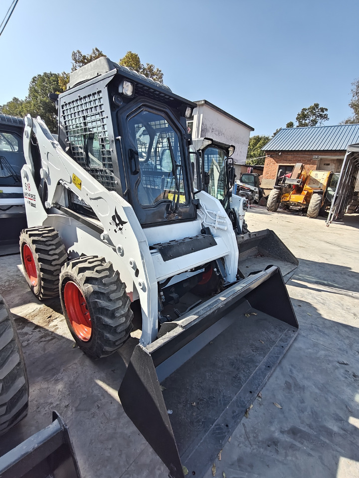 BOBCAT S18 Skid Steer Loader Click for Disconunt - Kompaktiekrāvējs: foto 1 BOBCAT S18 Skid Steer Loader Click for Disconunt - Kompaktiekrāvējs: foto 1