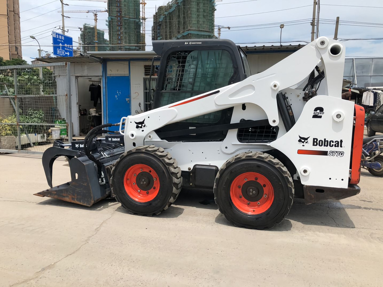 BOBCAT S770 Skid Steer Loader Click for Discount - Kompaktiekrāvējs: foto 5 BOBCAT S770 Skid Steer Loader Click for Discount - Kompaktiekrāvējs: foto 5