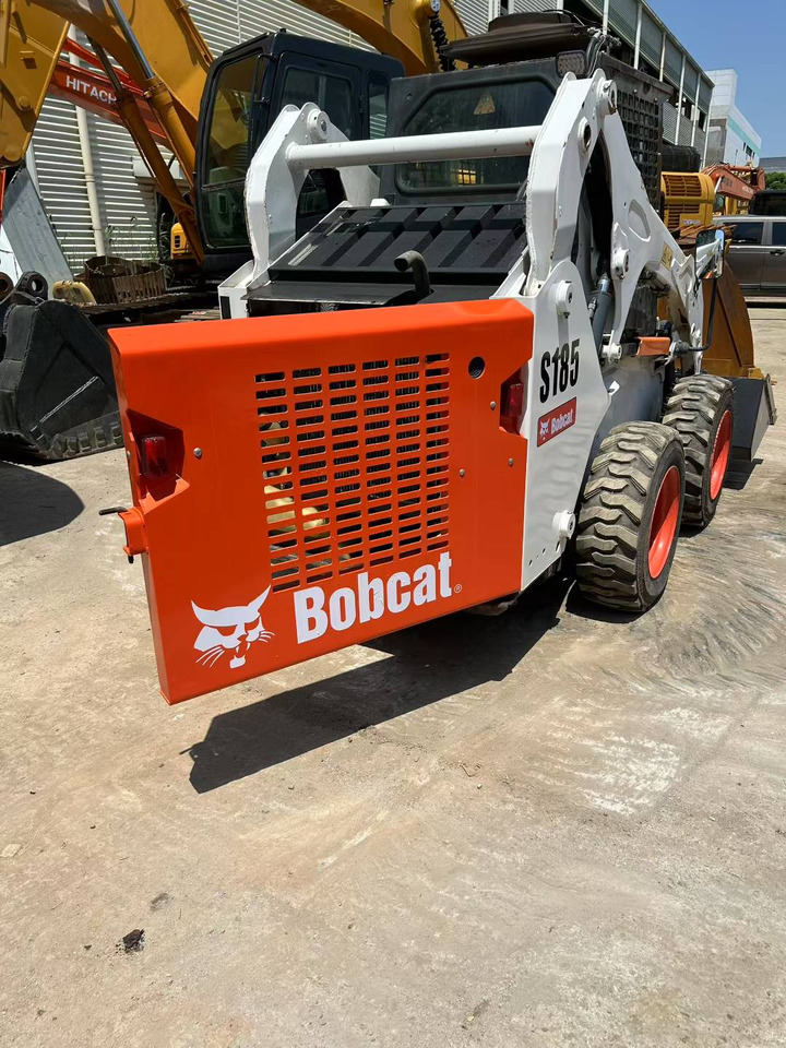 BOBCAT Skid Steer Loader S185 - Kompaktiekrāvējs: foto 4 BOBCAT Skid Steer Loader S185 - Kompaktiekrāvējs: foto 4