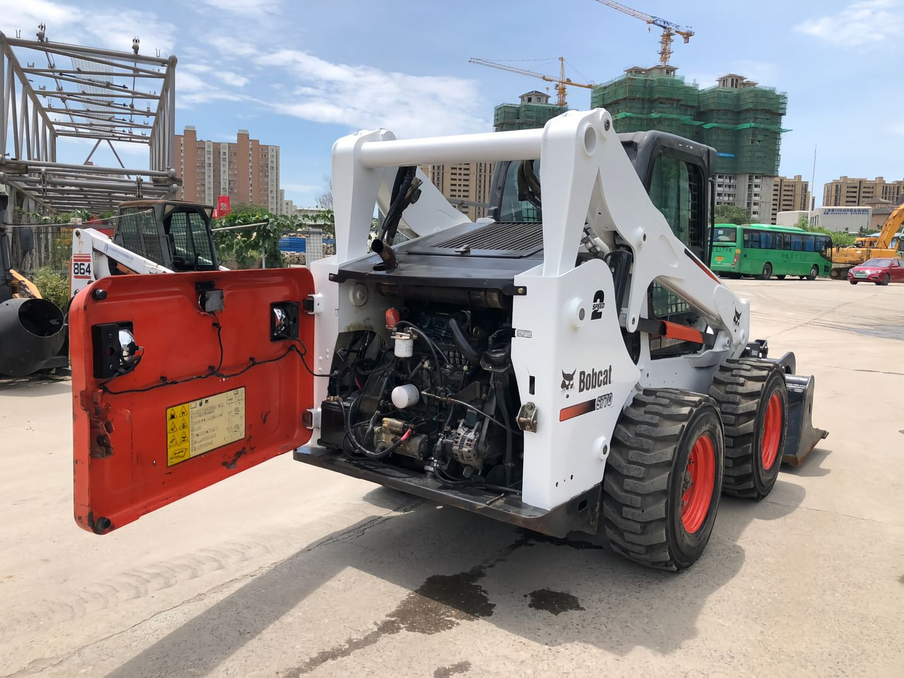 BOBCAT Skid Steer Loader S770 Click for Discount - Kompaktiekrāvējs: foto 2 BOBCAT Skid Steer Loader S770 Click for Discount - Kompaktiekrāvējs: foto 2