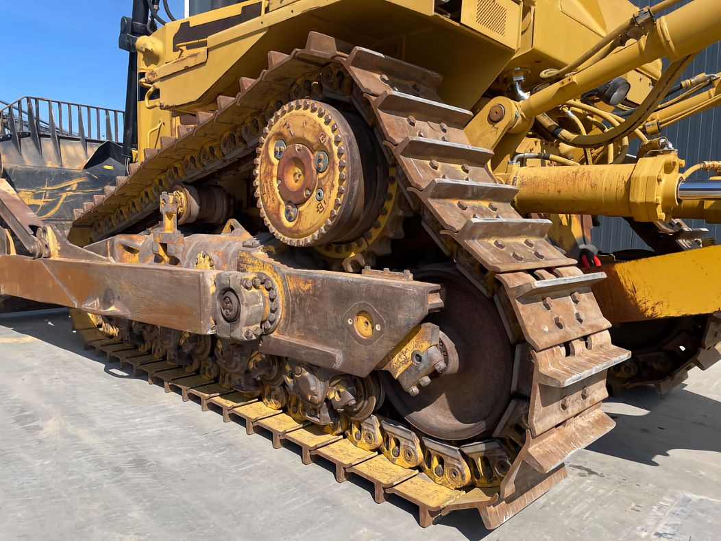 CAT Bulldozer D9R Click for Discount - Buldozers: foto 4 CAT Bulldozer D9R Click for Discount - Buldozers: foto 4