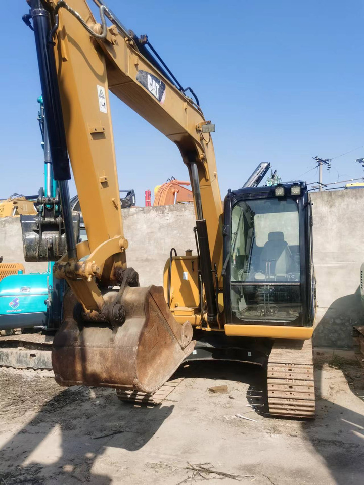 CATERPILLAR 307D - Kāpurķēžu ekskavators: foto 1 CATERPILLAR 307D - Kāpurķēžu ekskavators: foto 1