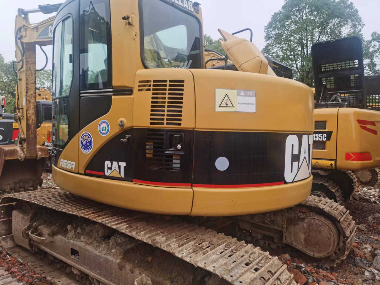 CATERPILLAR 313C - Kāpurķēžu ekskavators: foto 2 CATERPILLAR 313C - Kāpurķēžu ekskavators: foto 2