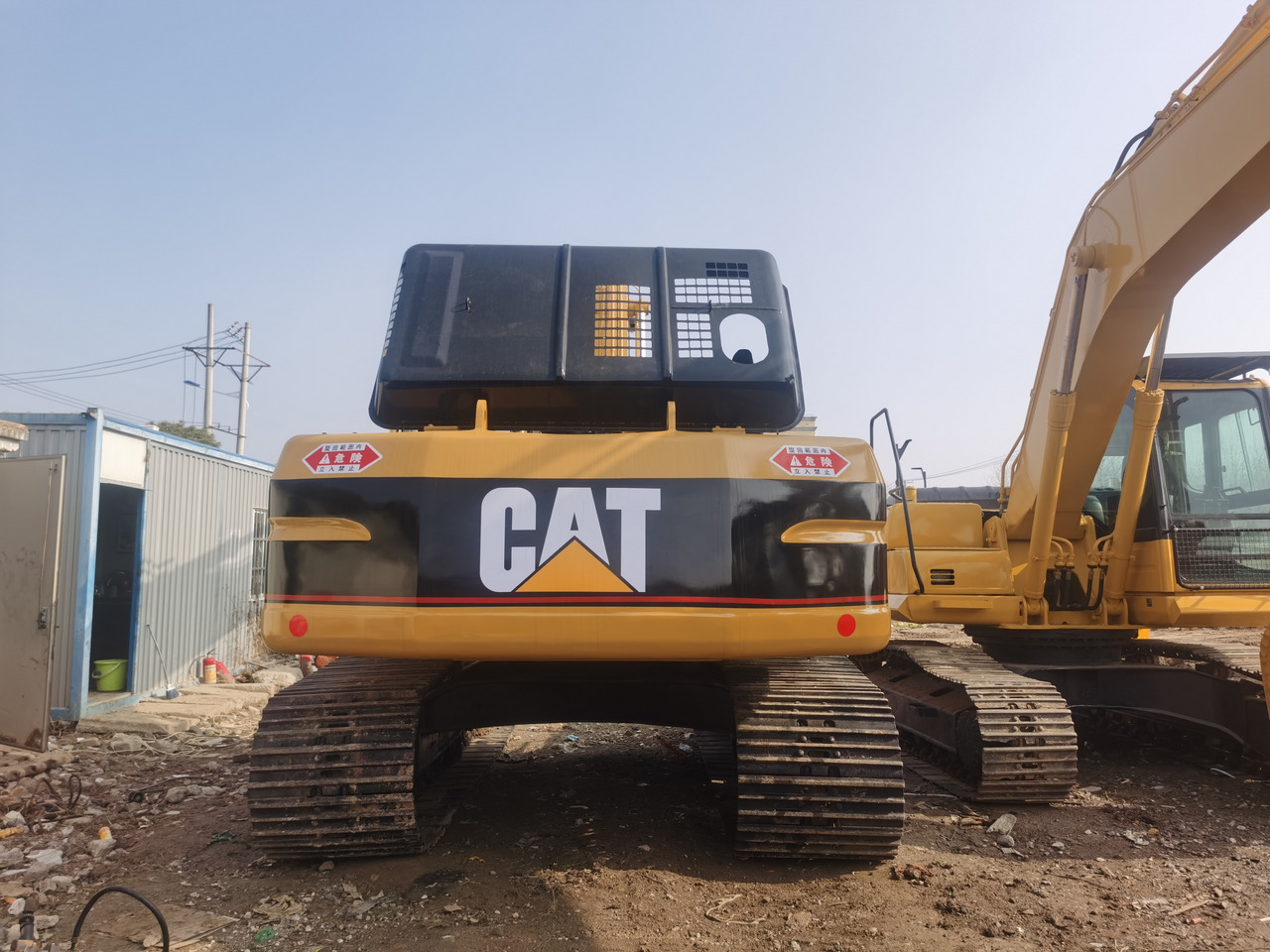 CATERPILLAR 325B - Kāpurķēžu ekskavators: foto 4 CATERPILLAR 325B - Kāpurķēžu ekskavators: foto 4