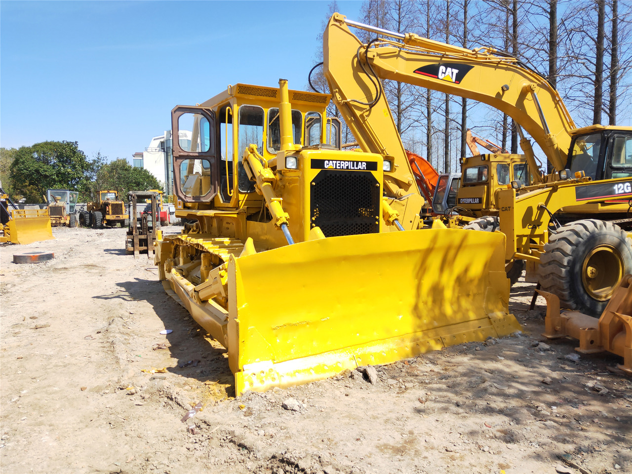 CATERPILLAR D8K - Buldozers: foto 2 CATERPILLAR D8K - Buldozers: foto 2